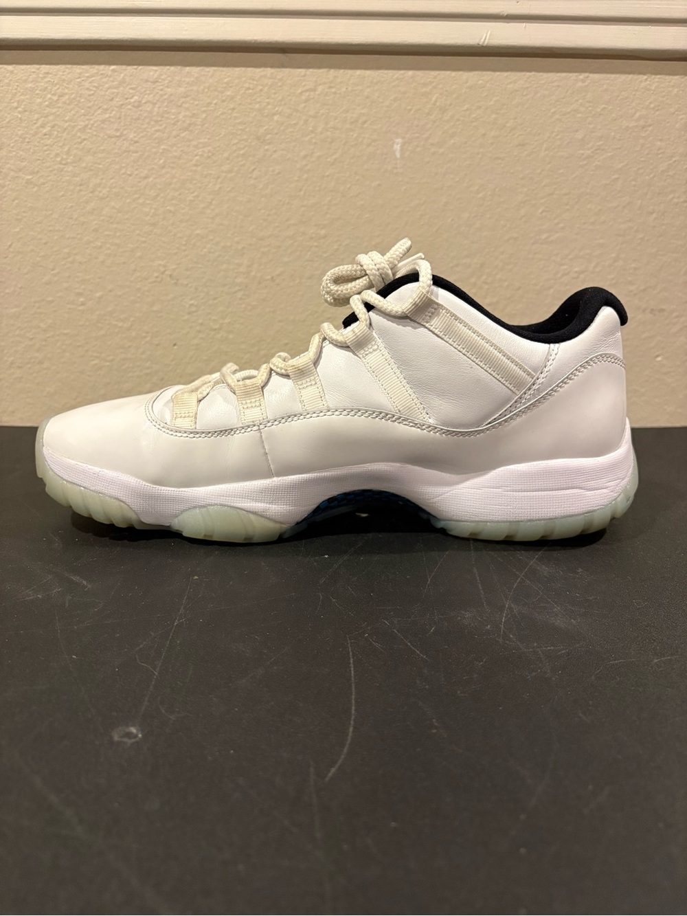 Nike Air Jordan 11 Retro Low Legend Blue Size 11 AV2187-117 White legend blue - Picture 6 of 10